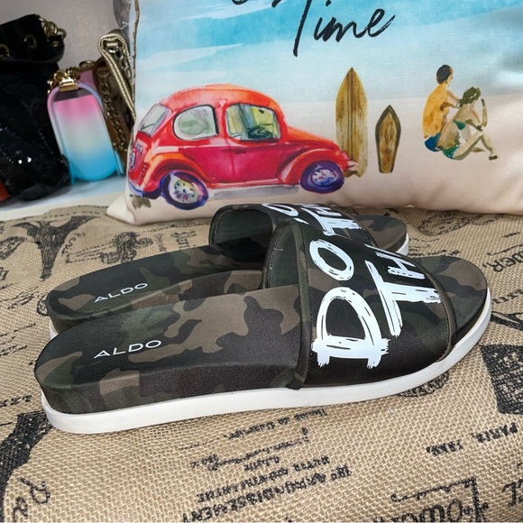 Aldo Do Ya Thing Camo Slide Size 8

Excellent Condition - Picture 9 of 11